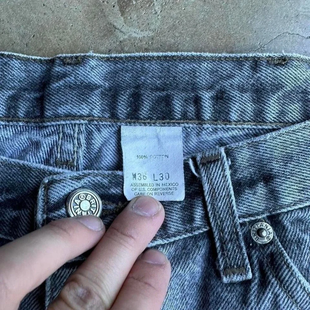Levis faded grey